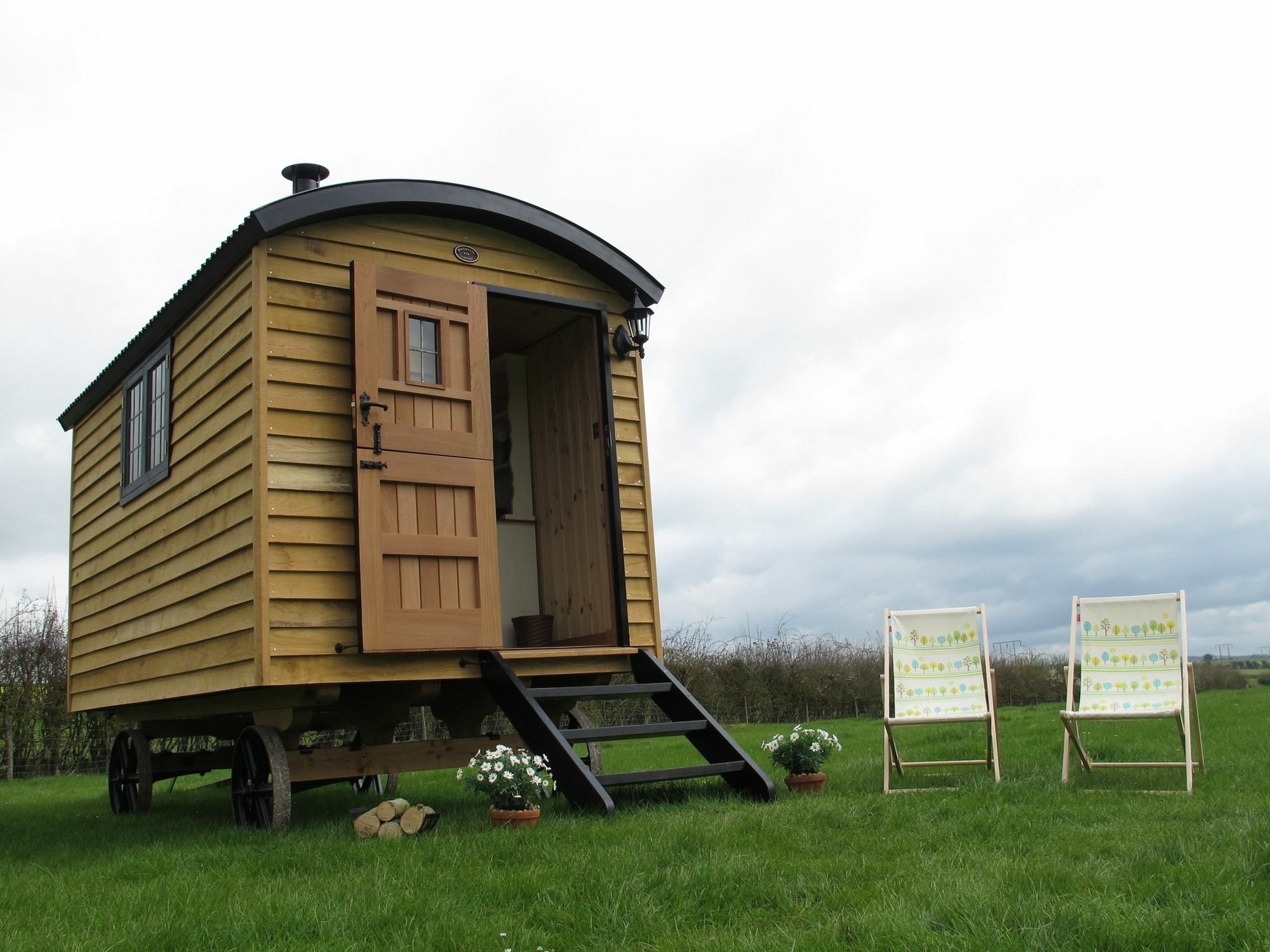 Marshwood Farm B&B And Shepherds Hut Dinton  Ngoại thất bức ảnh